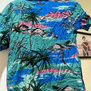 Men’s Multicolored Tropical Print Casual Button Down Shirt, size S